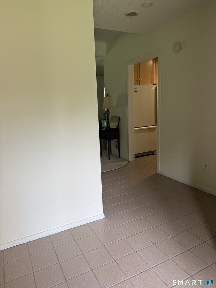 491 Heritage Vlg Unit B - Photo 5 of 23