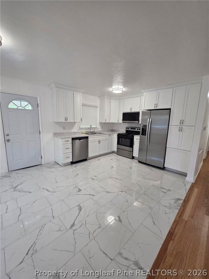 4418 Atlantic Ave - Photo 3 of 13