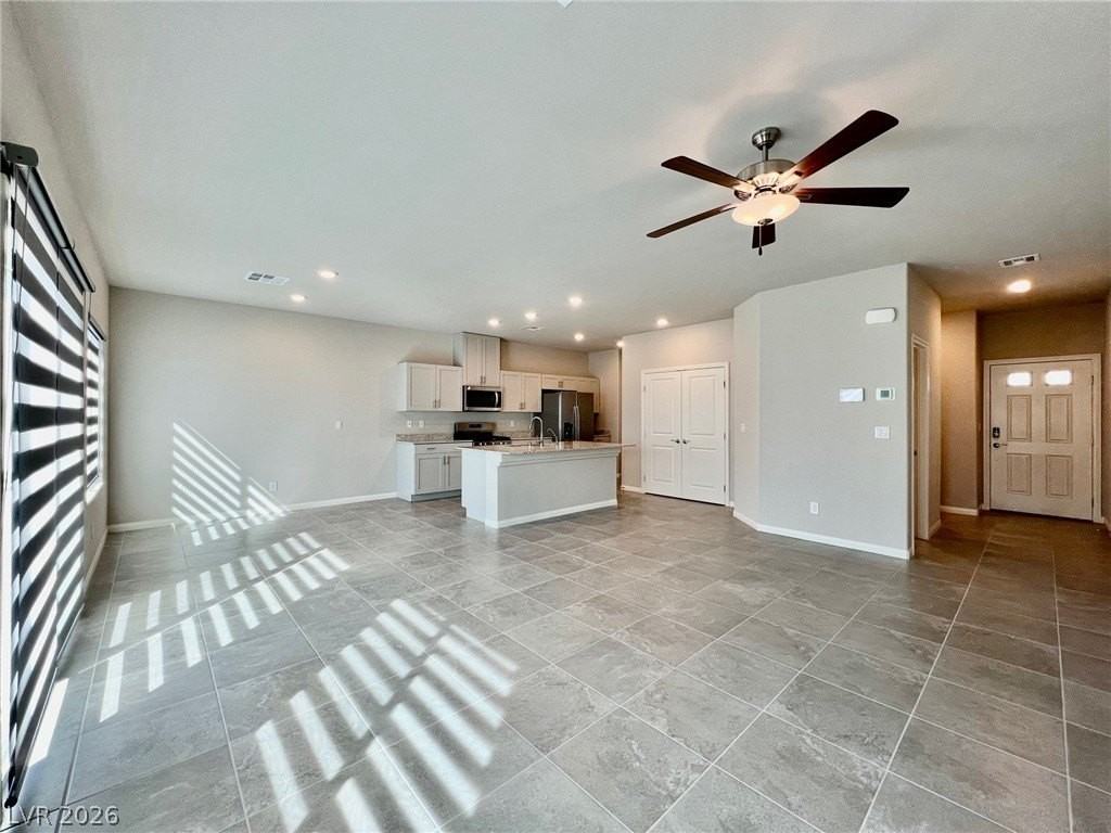 7845 Morganite Ave - Photo 4 of 21