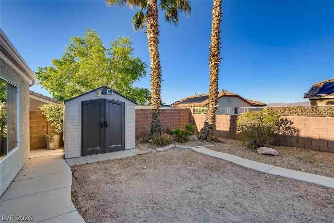 1048 Royal Skyline St - Photo 2 of 28