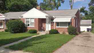 9924 Roseland St - Photo 1 of 1