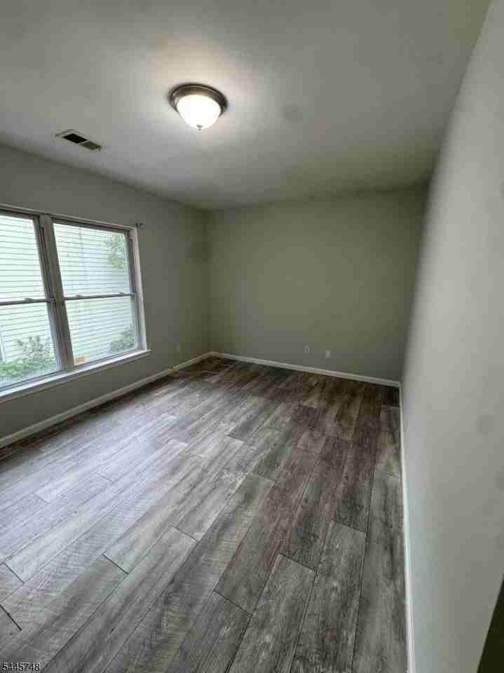 84-86 11th Ave W - Photo 6 of 8