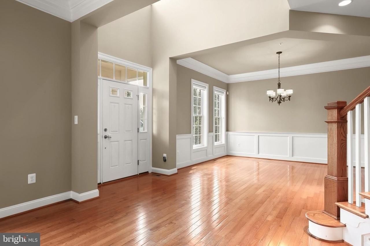 11426 Ellington St - Photo 5 of 50