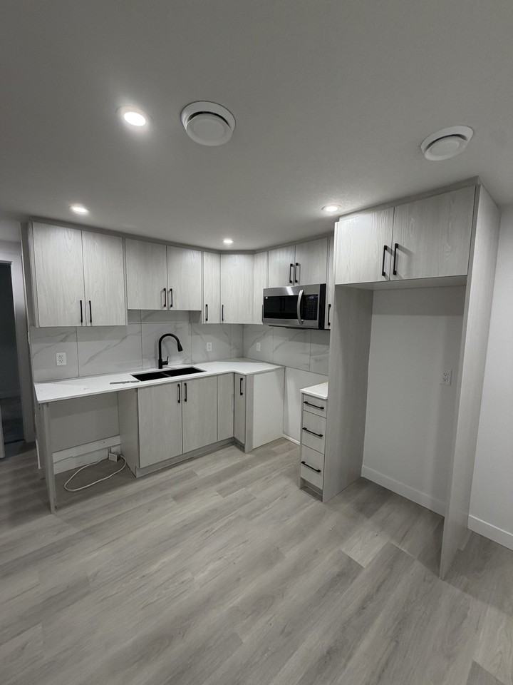 Strathern - Photo 6 of 26