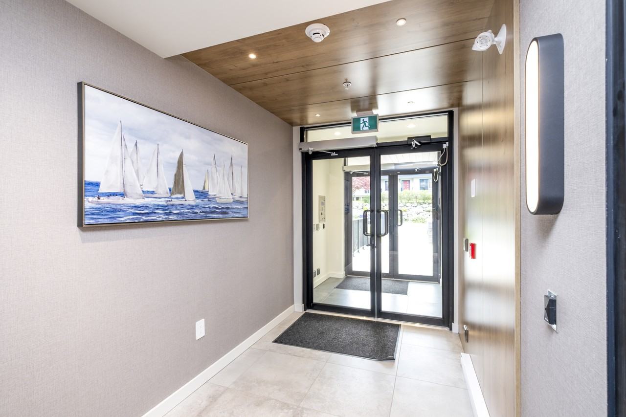 Vue Residences - Photo 5 of 18