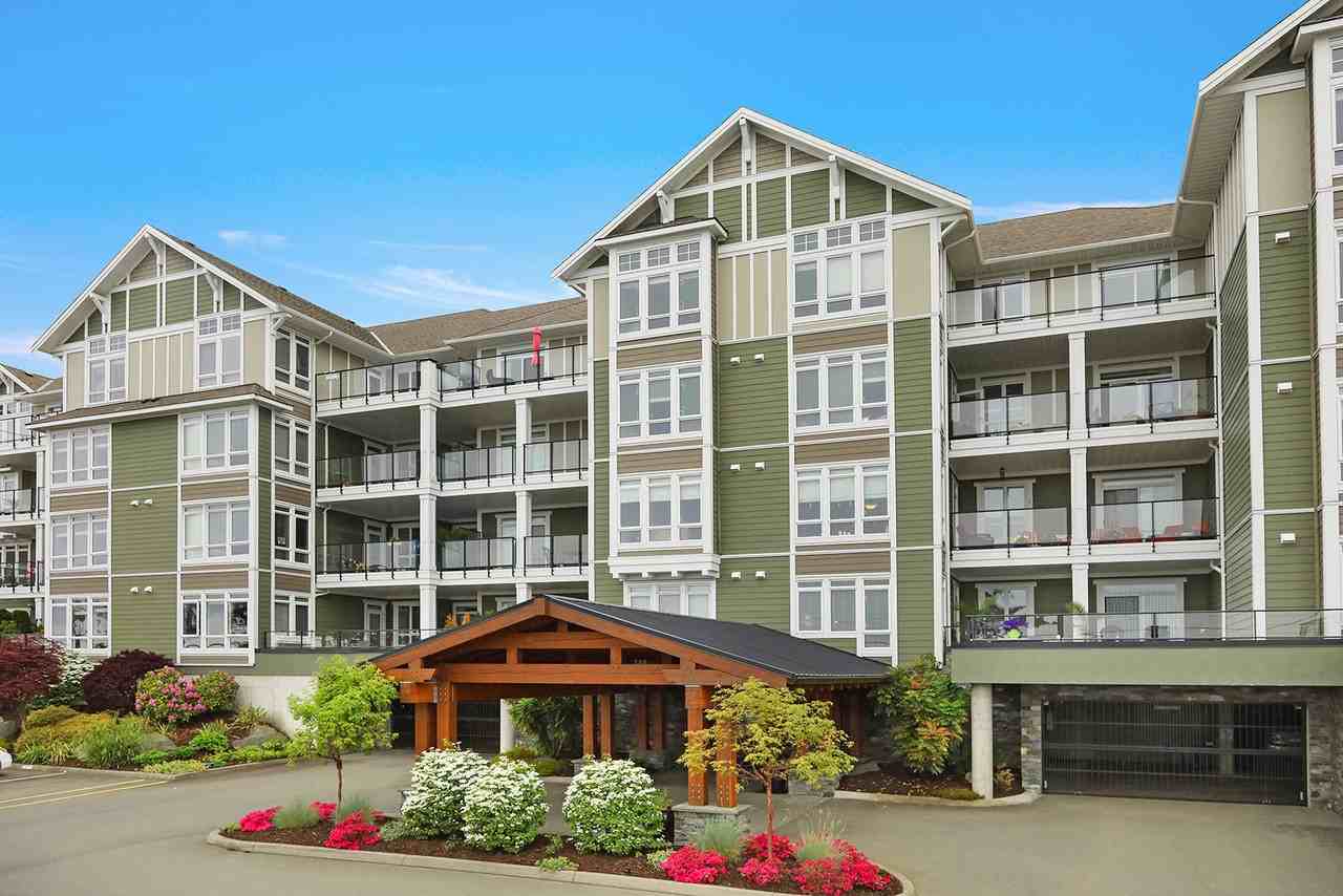 Waterside Residences - Photo 6 of 16