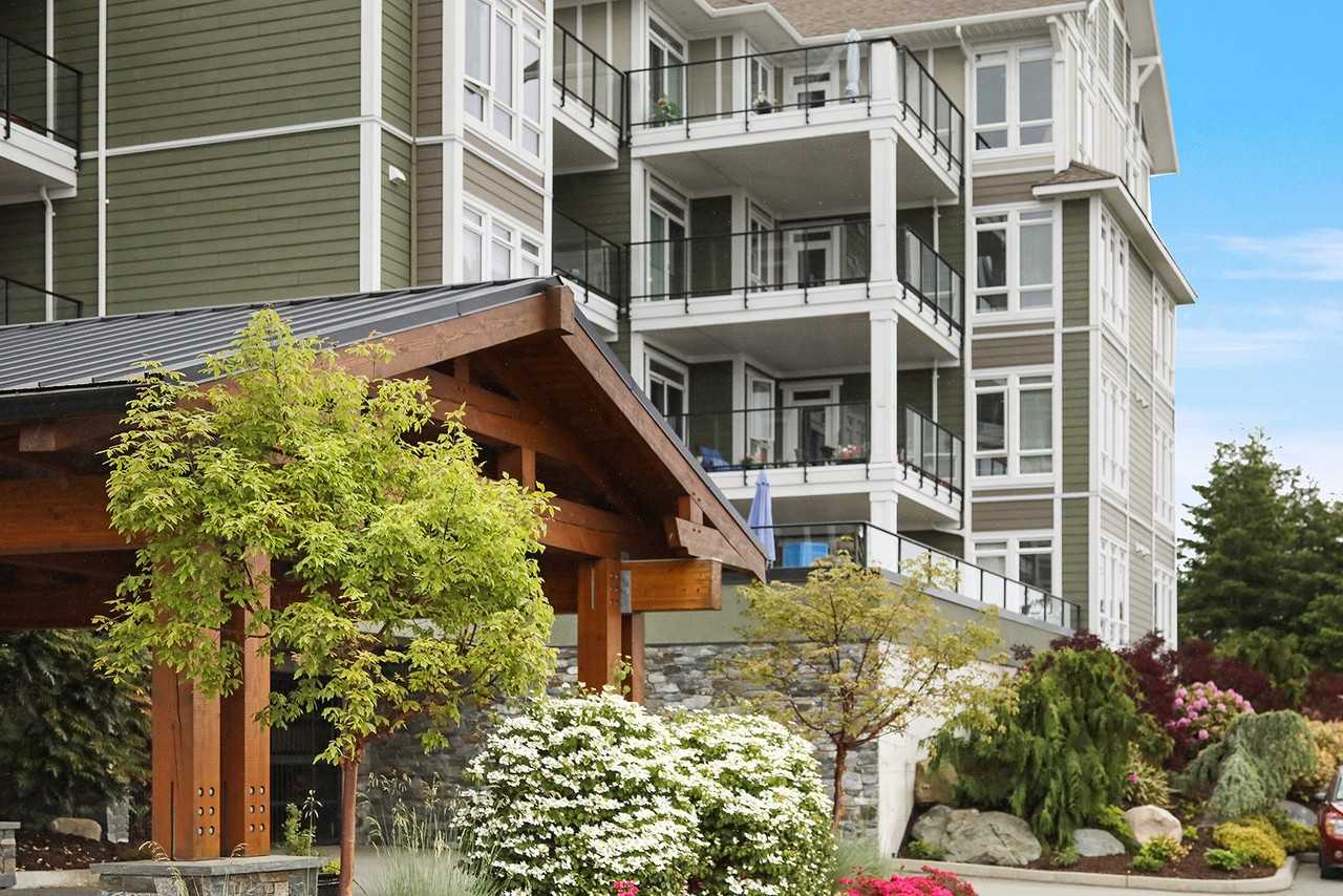 Waterside Residences - Photo 7 of 16