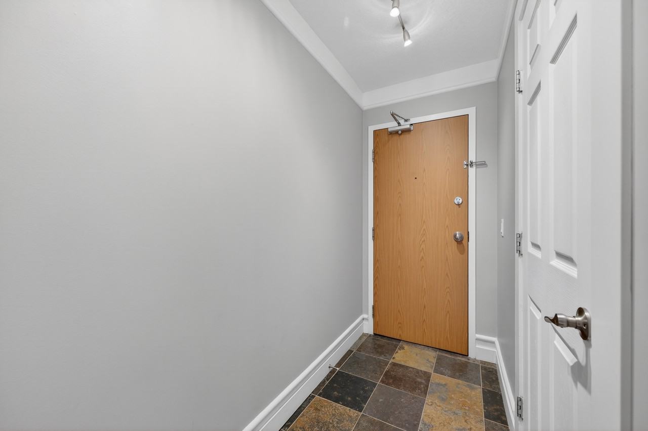 644 Meredith Road Northeast - Photo 3 of 25