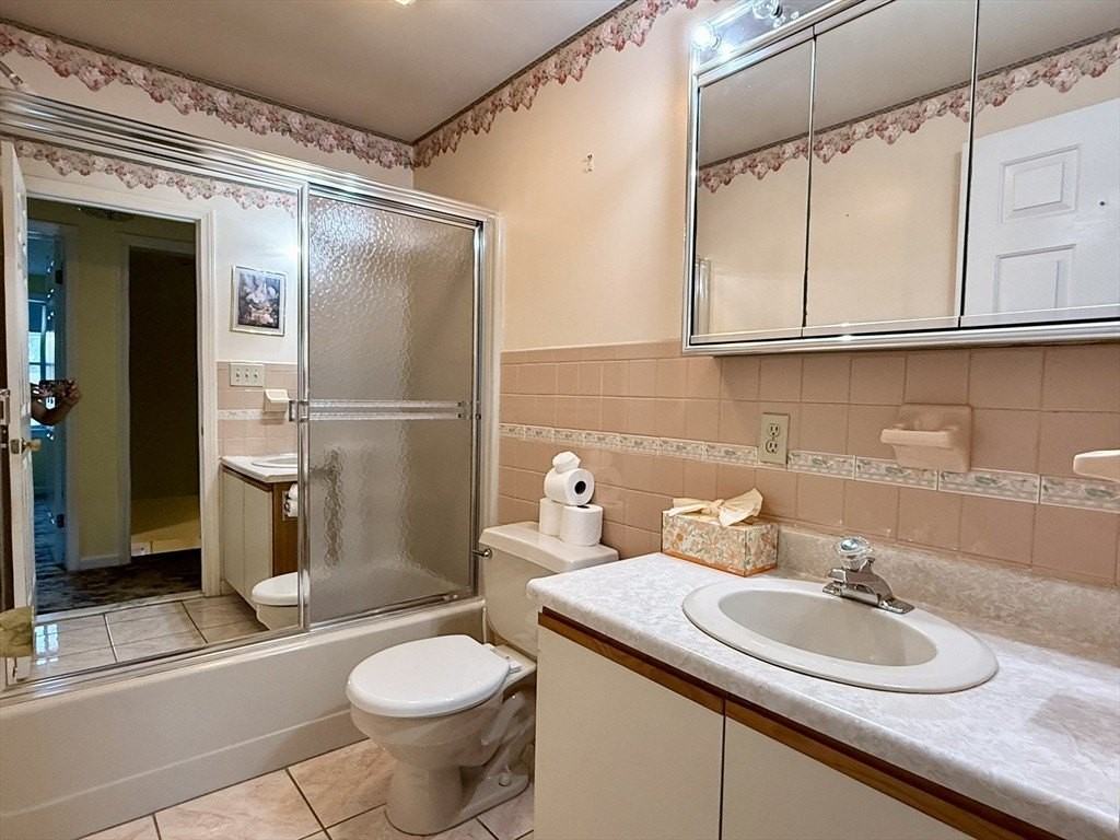 14 Fallon Ct #14 - Photo 4 of 11