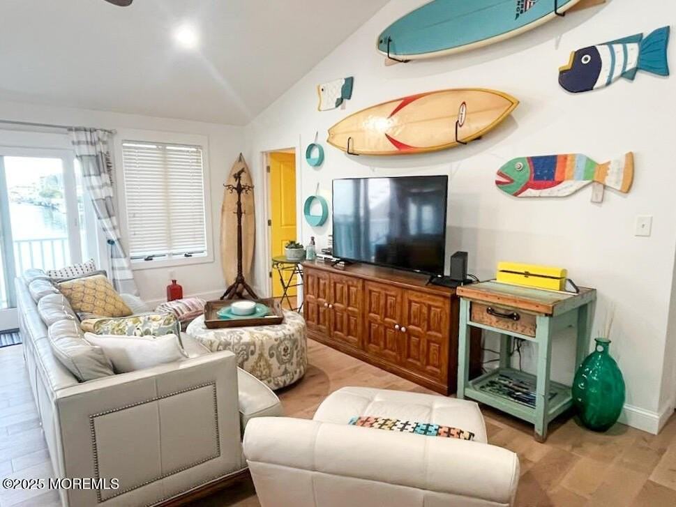 115 Charles Blvd - Photo 3 of 21