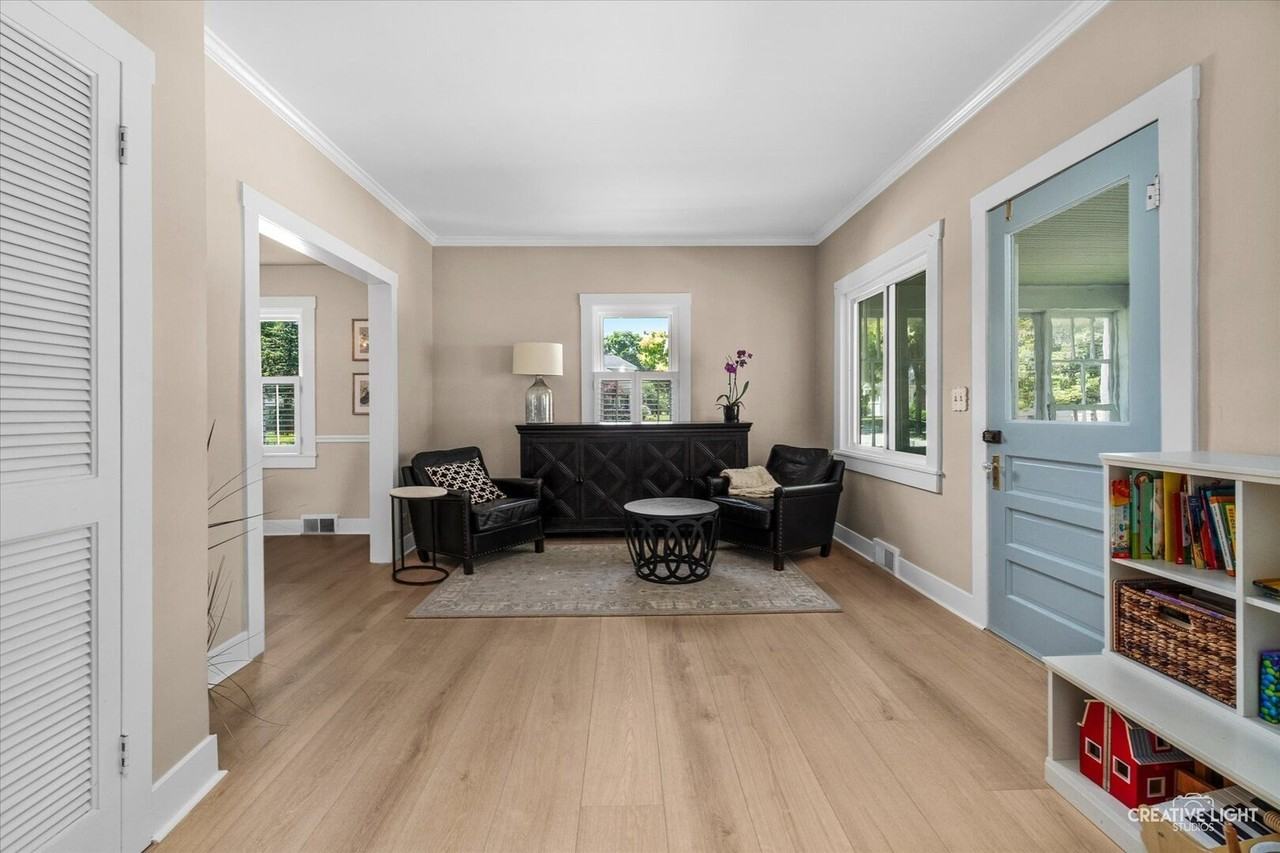 701 Edison St - Photo 5 of 18