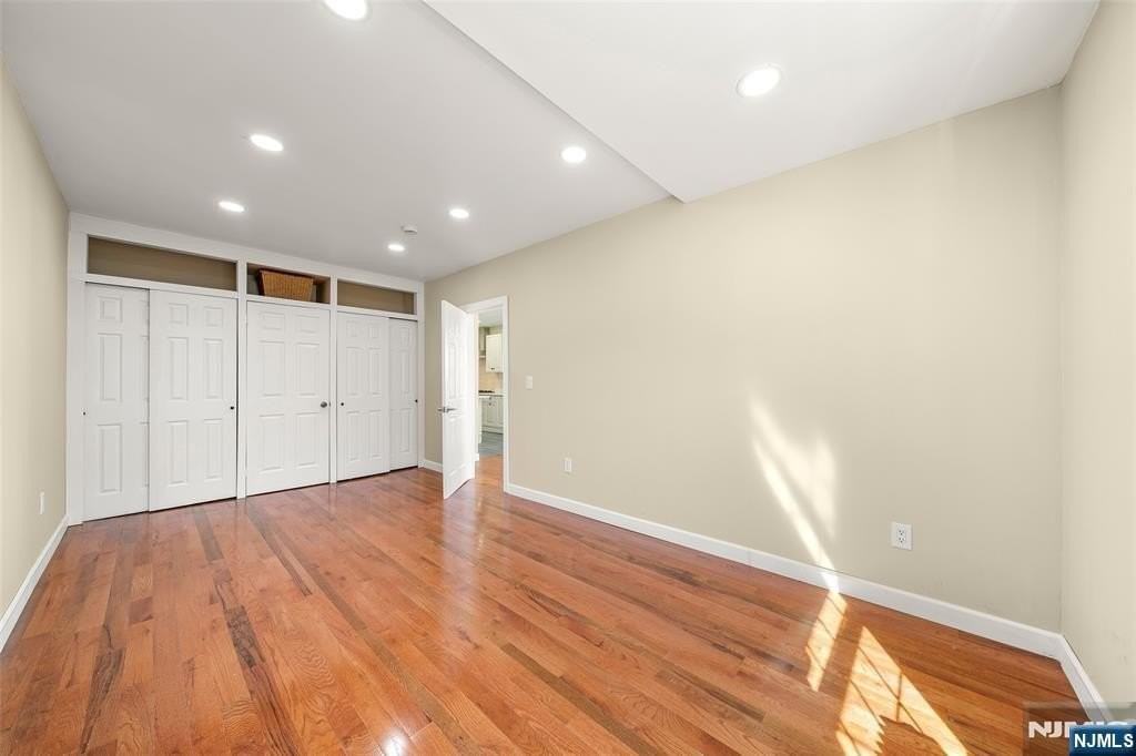 1513 67th St #2ndFL - Photo 4 of 20