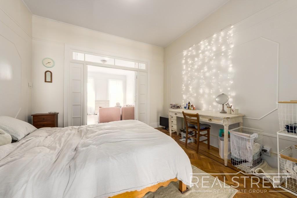 431 Clinton St #2 - Photo 5 of 8