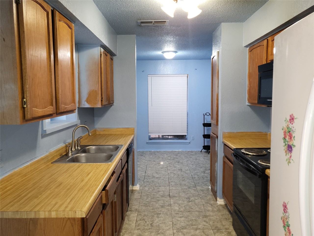 3320 Green Ridge St - Photo 7 of 24