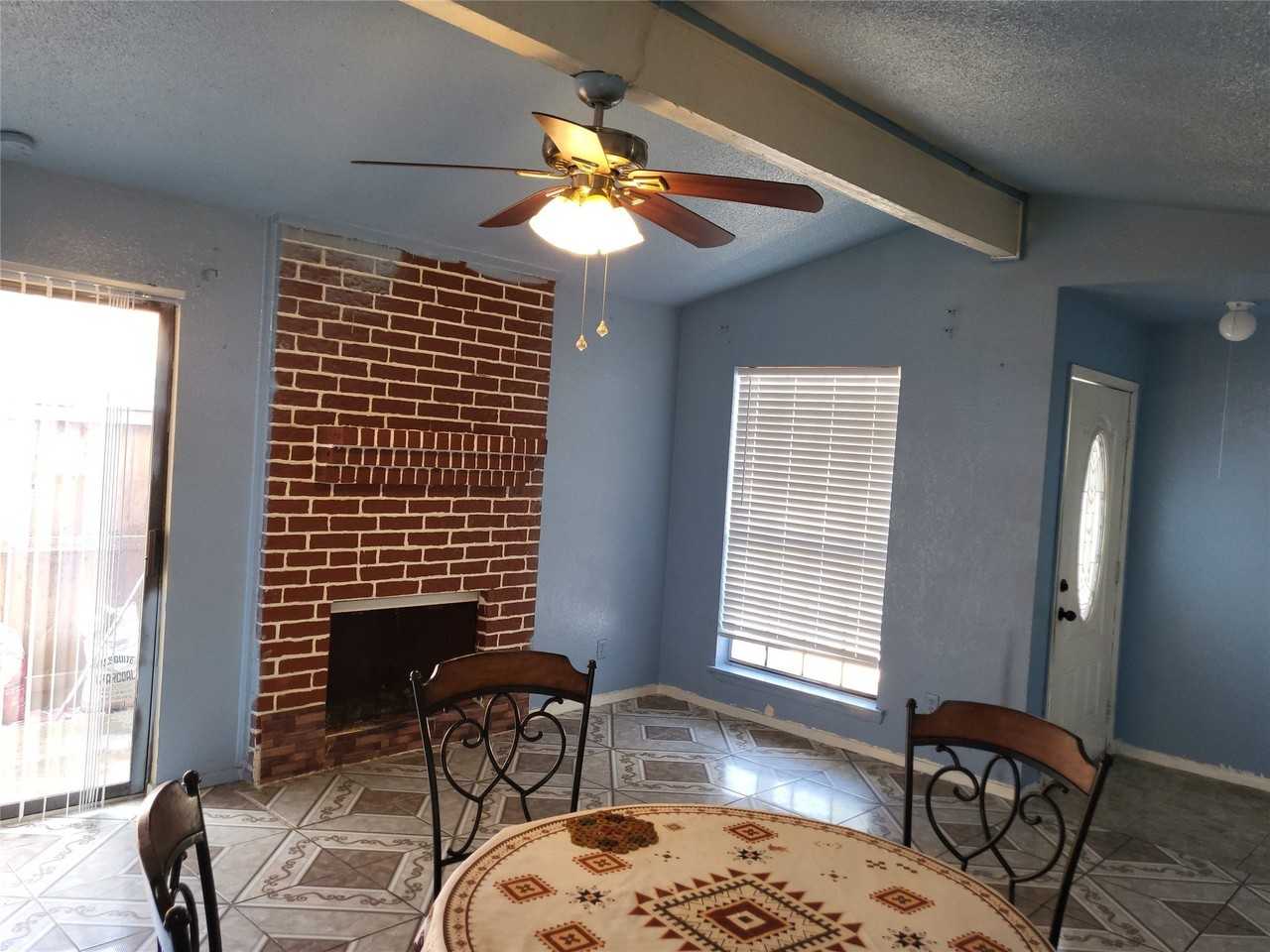 3320 Green Ridge St - Photo 3 of 24