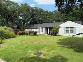 1401 S Oak St - Photo 1 of 1