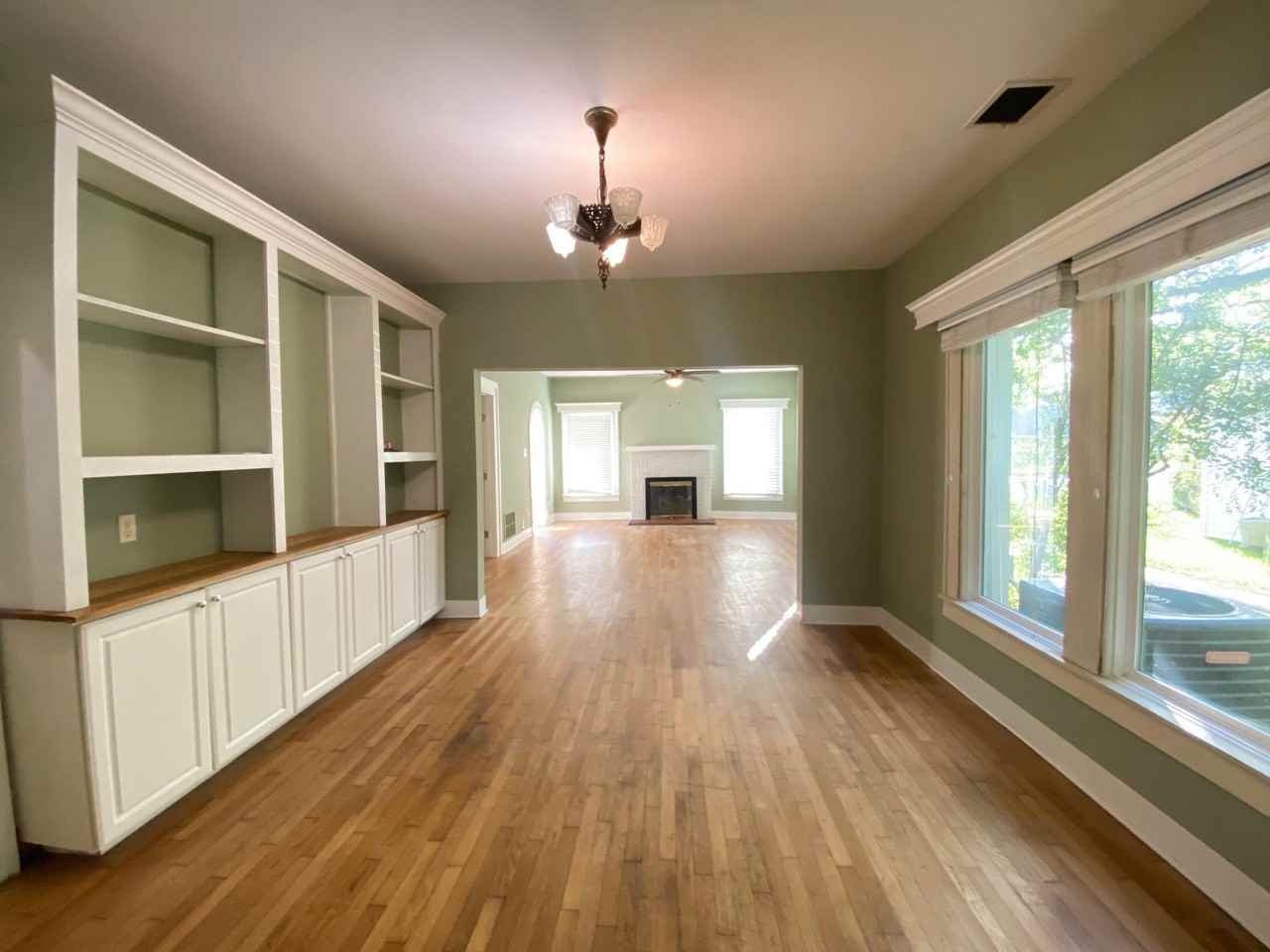 1331 S Travis St - Photo 6 of 18