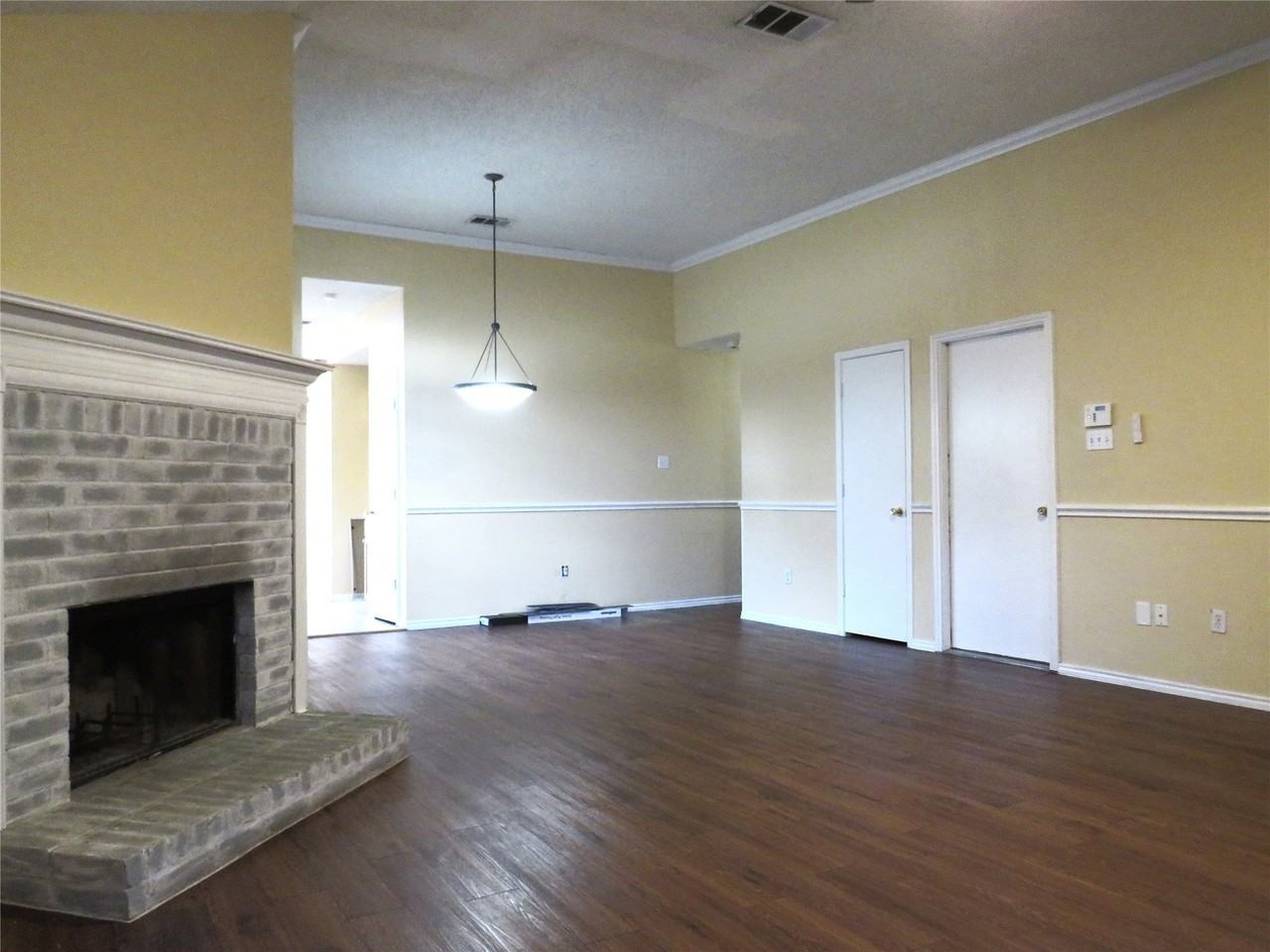 6034 Maple Leaf Dr - Photo 4 of 28