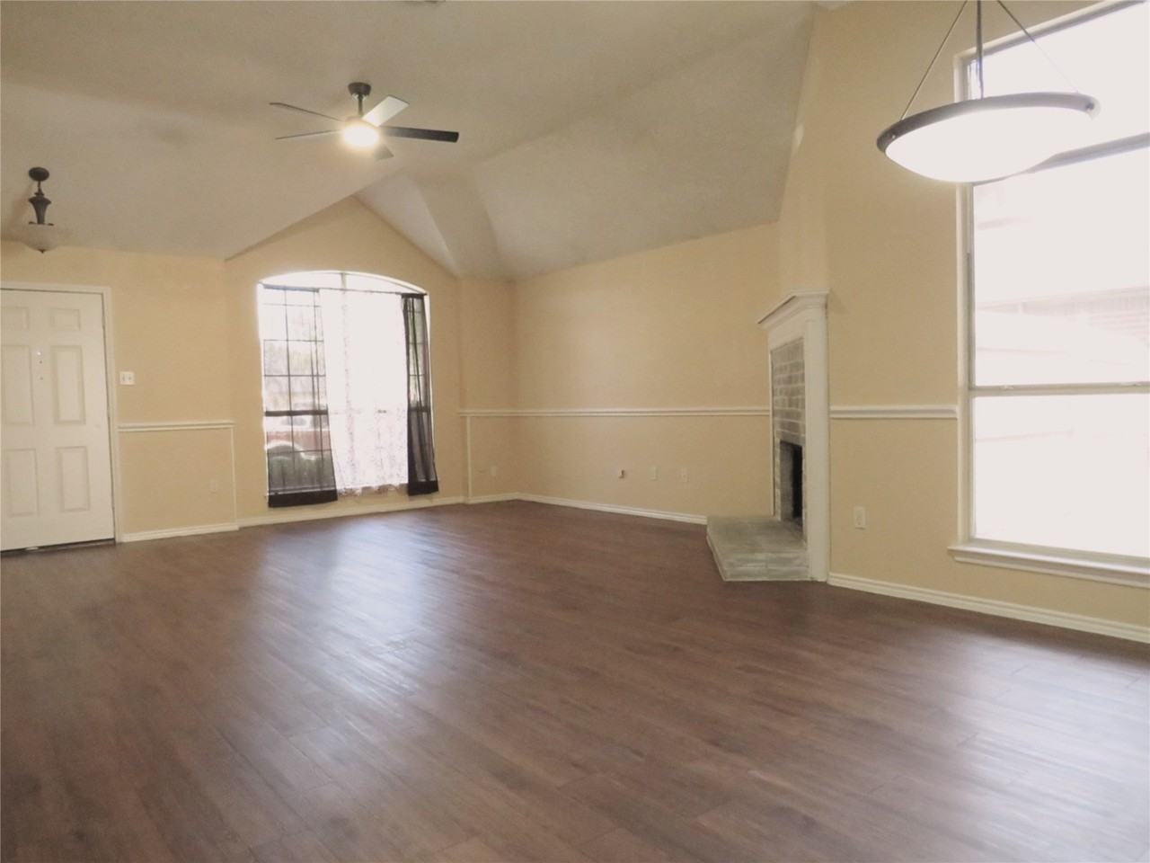6034 Maple Leaf Dr - Photo 6 of 28