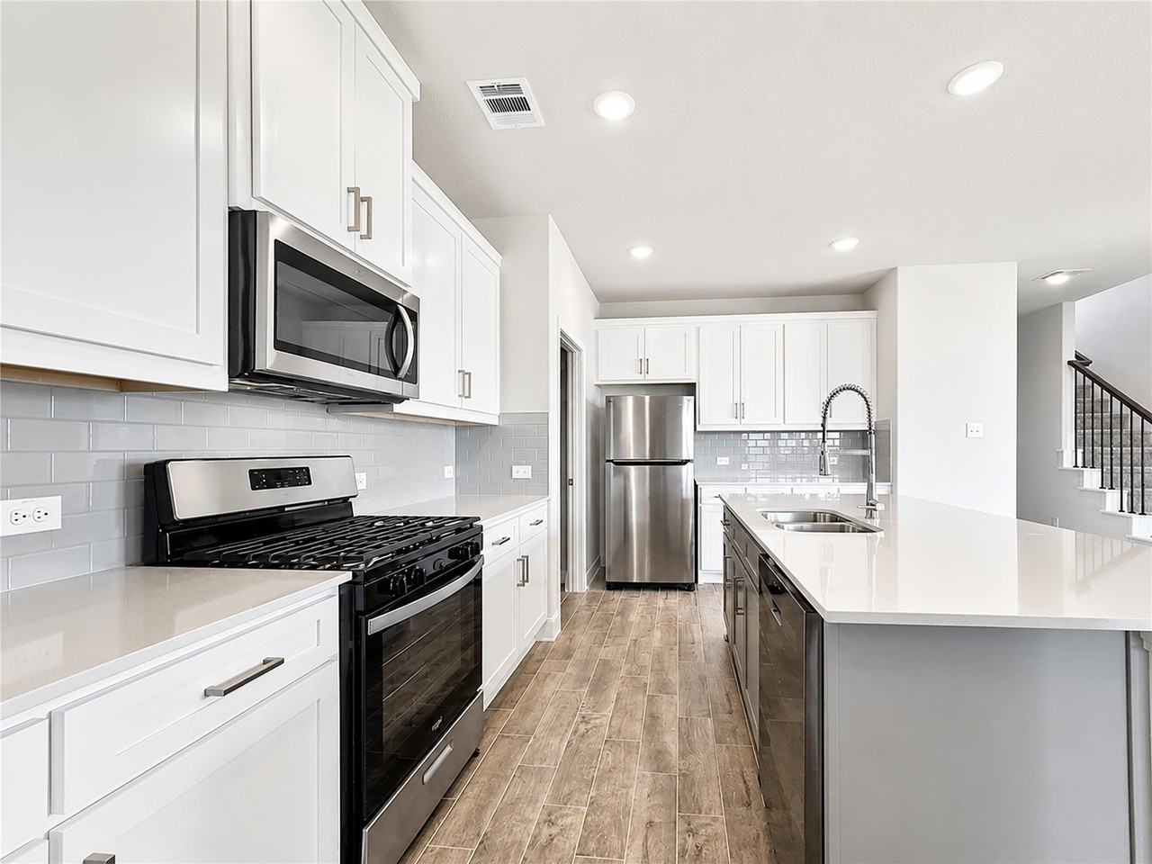 3119 Cordelia Dr - Photo 3 of 5