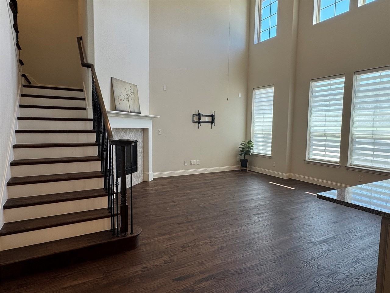 284 Palisades Blvd - Photo 4 of 26