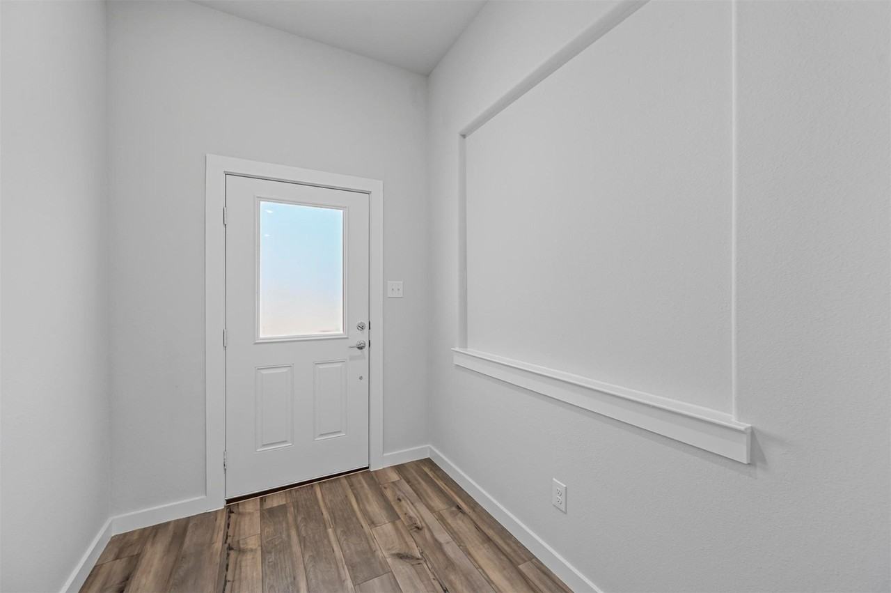 605 Wild Goose Ln - Photo 6 of 38