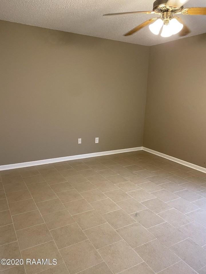 212 Briarcliff Dr - Photo 3 of 12