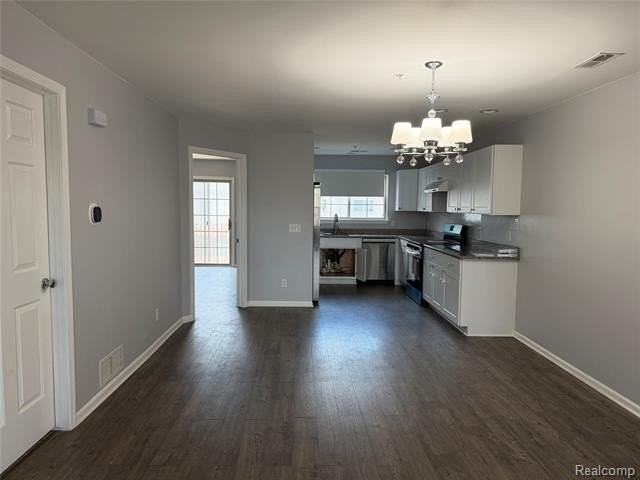 29415 Glen Oaks Blvd E - Photo 5 of 30