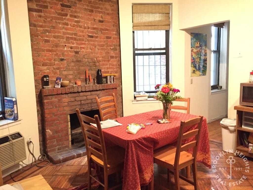 211 Clinton St #1C - Photo 5 of 14