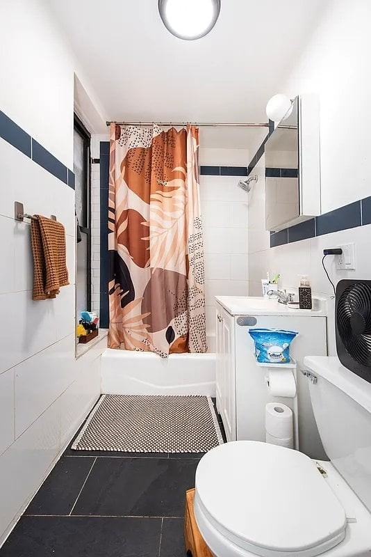41 E 41st St #5 - Photo 7 of 7