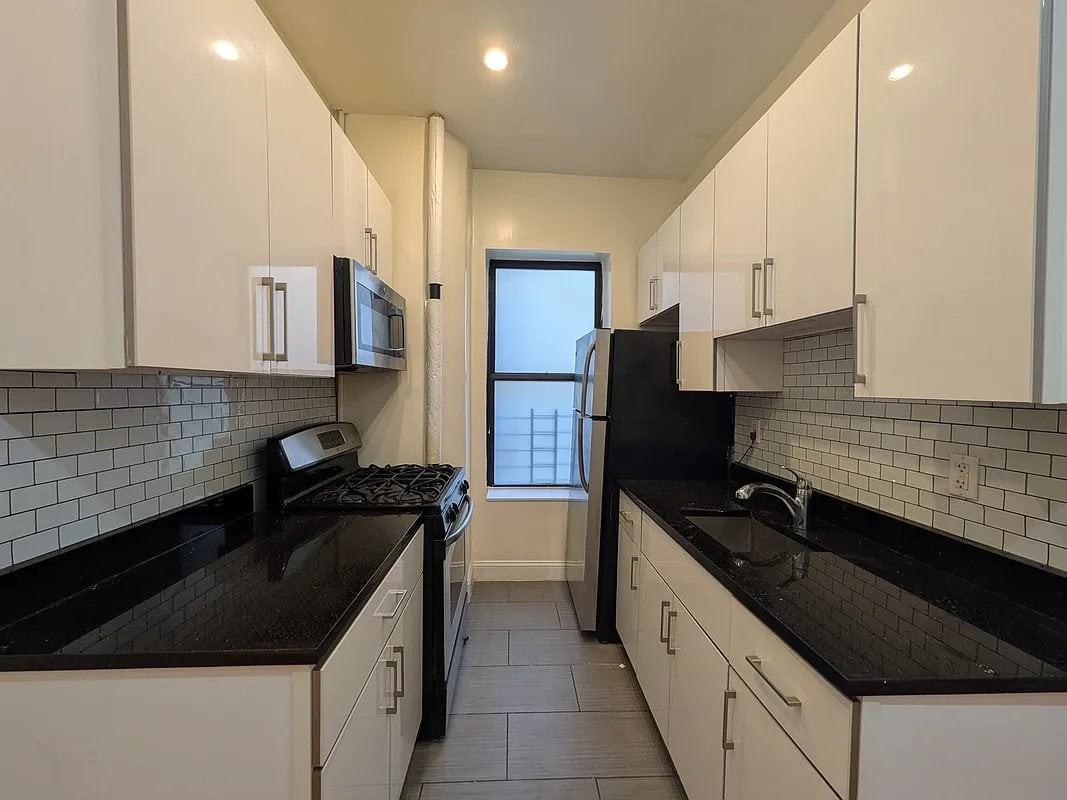 533 W 158th St #32 - Photo 4 of 9