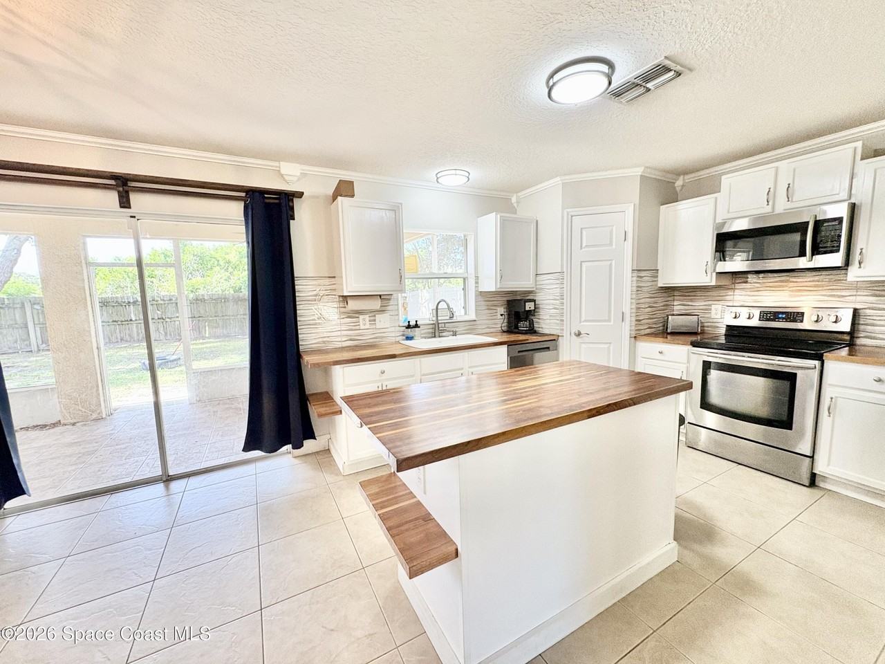 2015 Canopy Dr - Photo 5 of 41