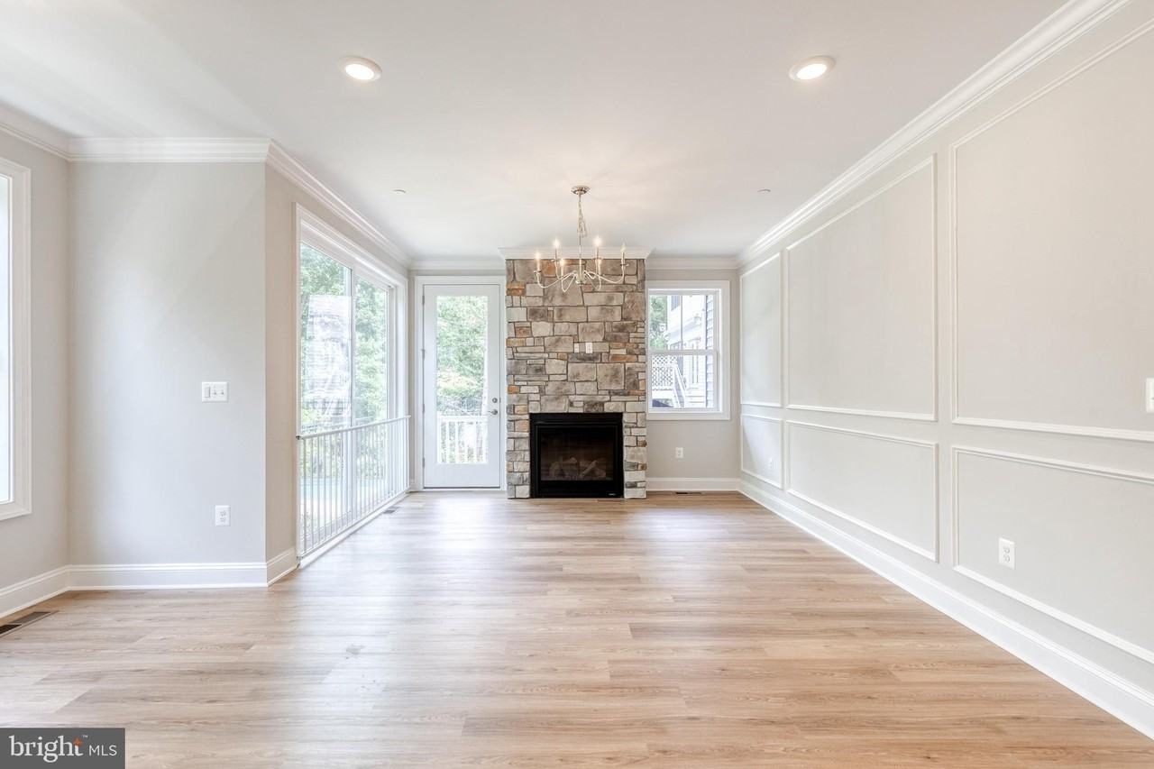 610 Echo Cove Dr - Photo 6 of 50