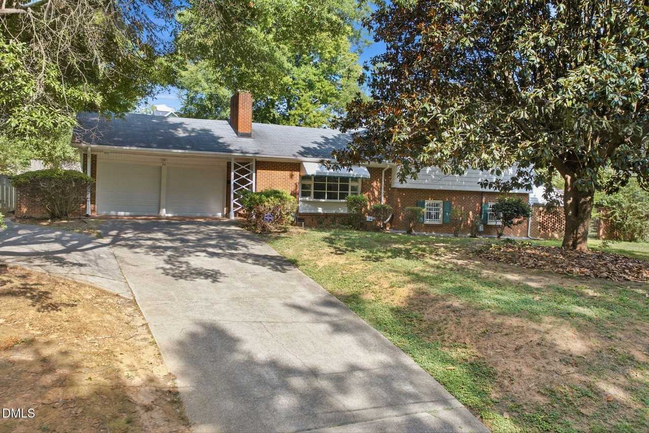 119 Waldrop St - Photo 3 of 33