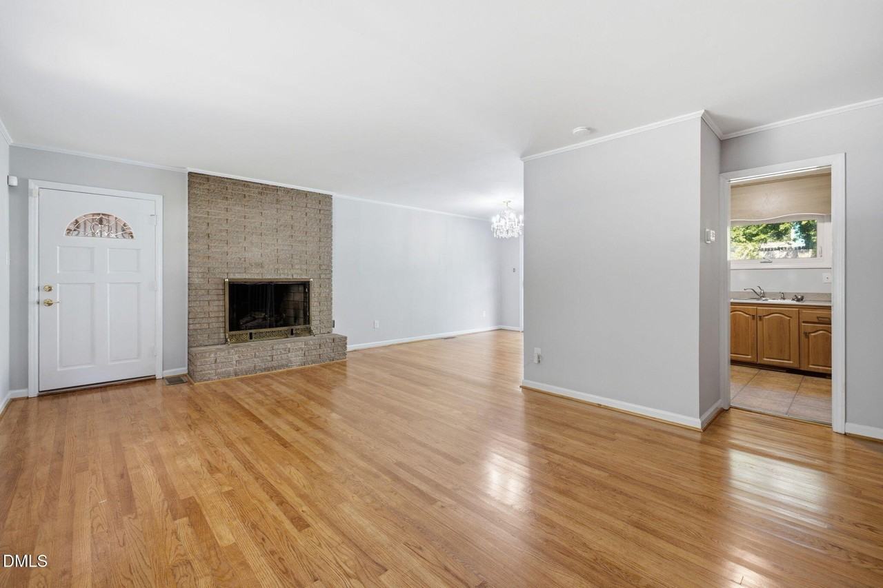 119 Waldrop St - Photo 7 of 33