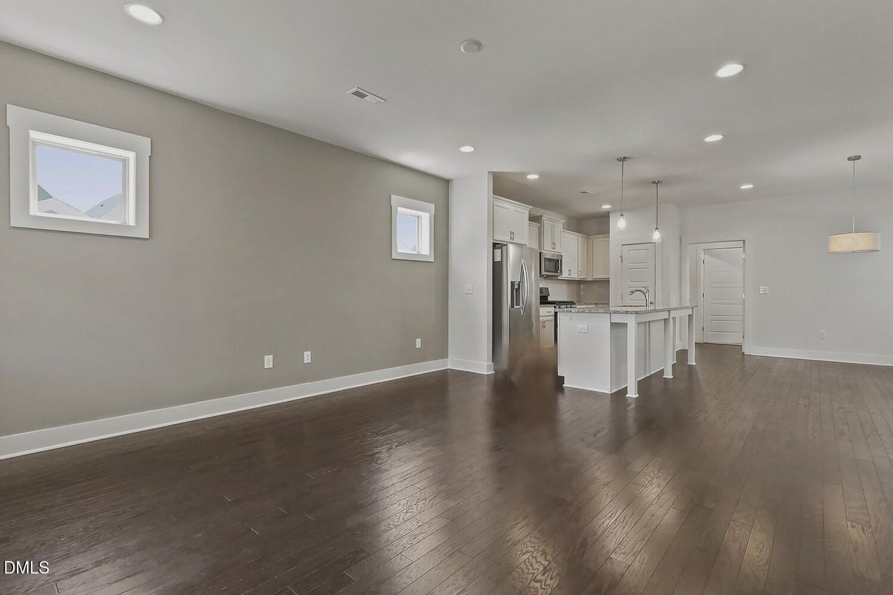 6260 Taylor Rd - Photo 7 of 50