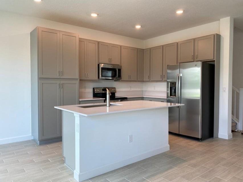 4946 Navali Drive - Photo 3 of 8
