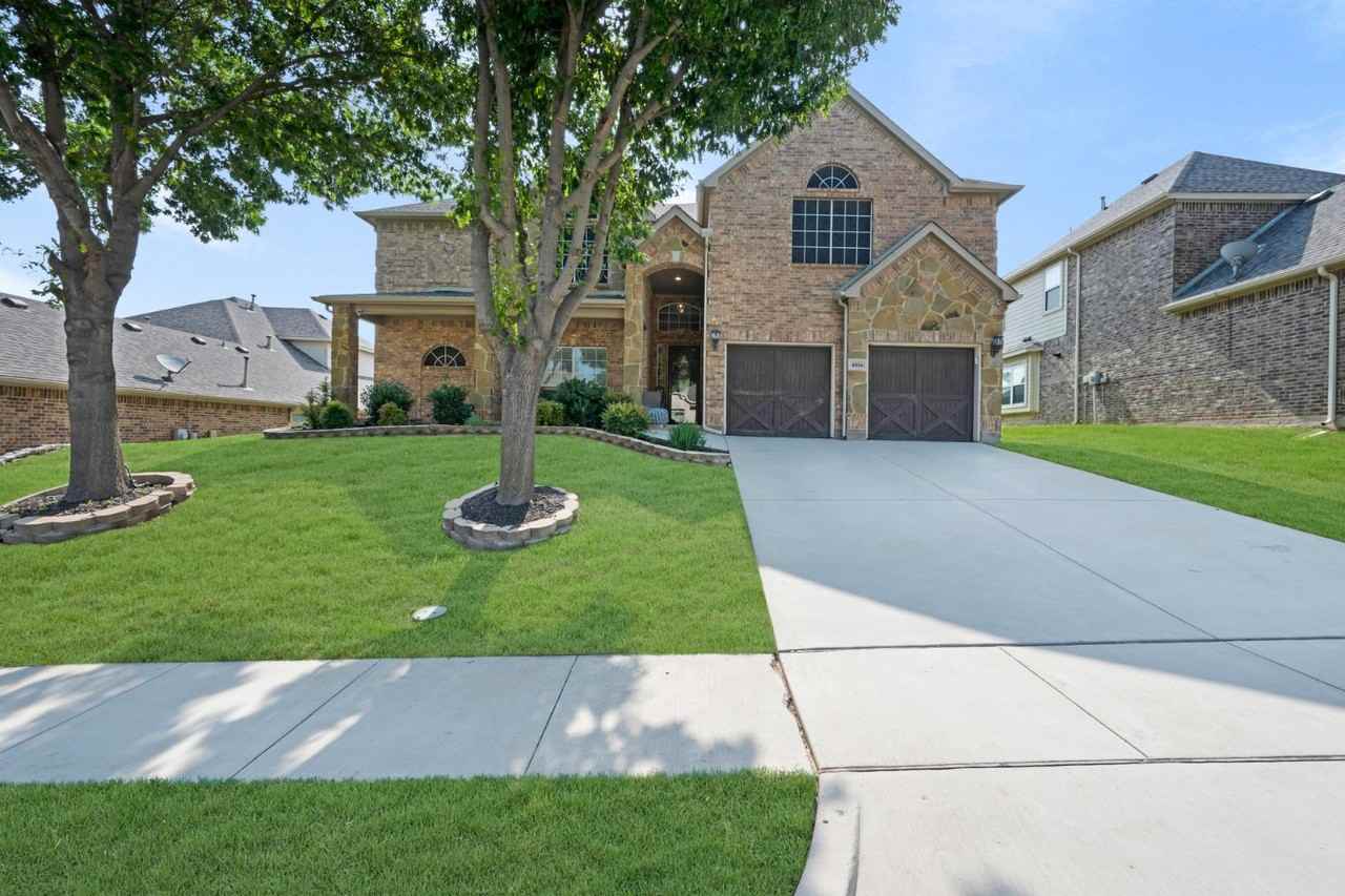 4816 King Harbor Ct - Photo 2 of 11