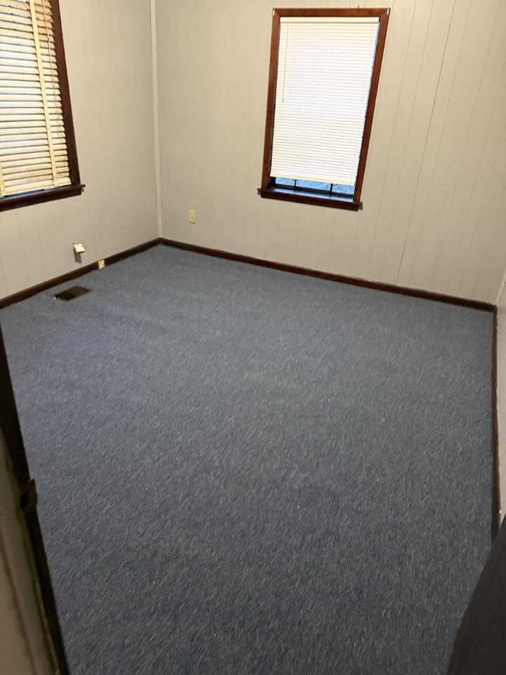 1224 Robinson Street - Photo 4 of 5