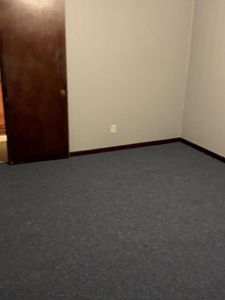 1224 Robinson Street - Photo 5 of 5