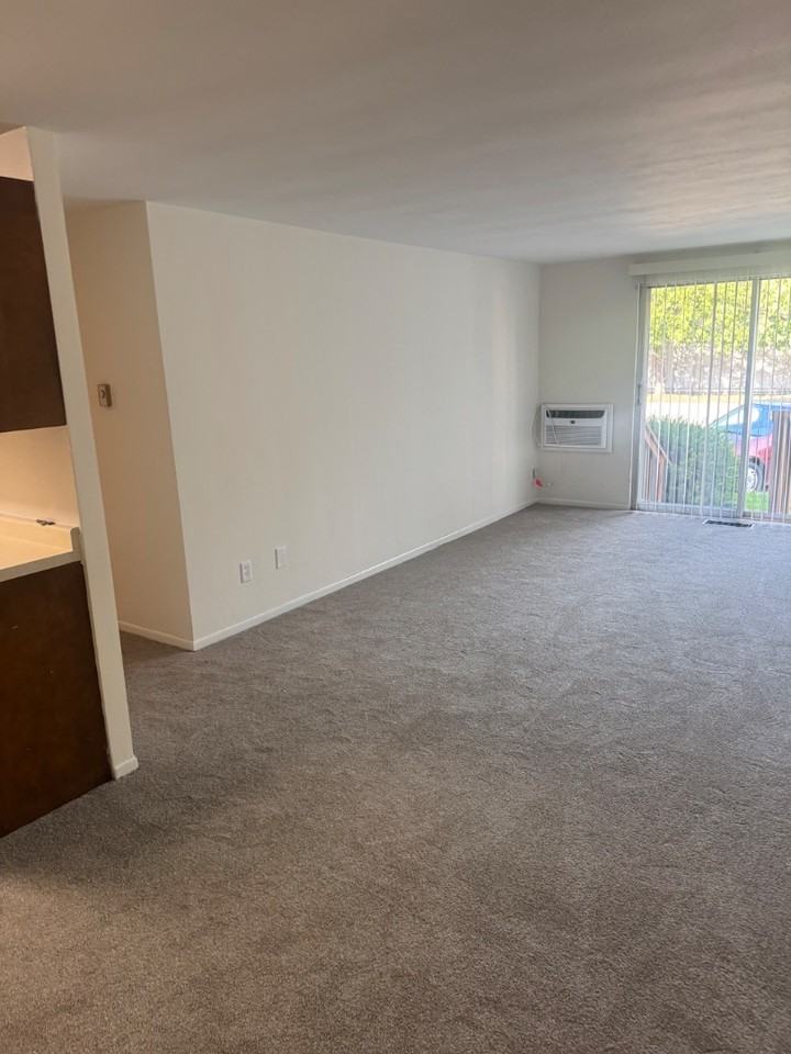 5858 Anthony Place - Photo 7 of 12