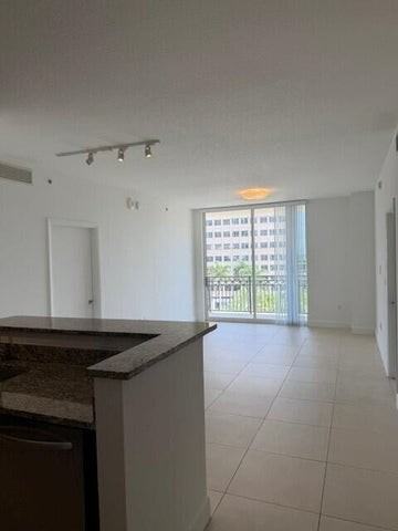 550 Okeechobee Boulevard - Photo 5 of 7