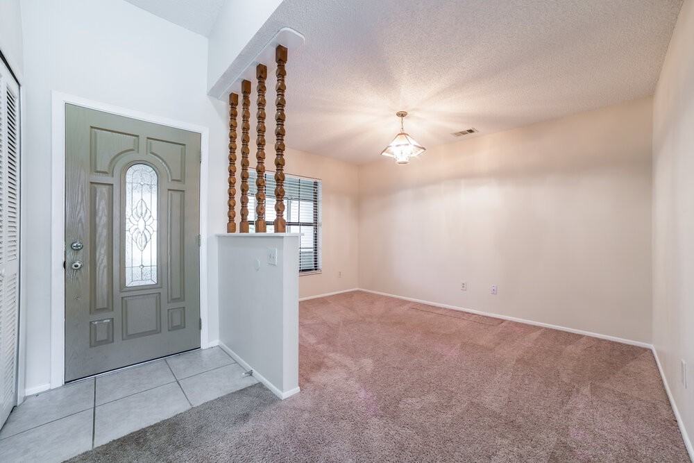 1029 Wainright Dr - Photo 2 of 15