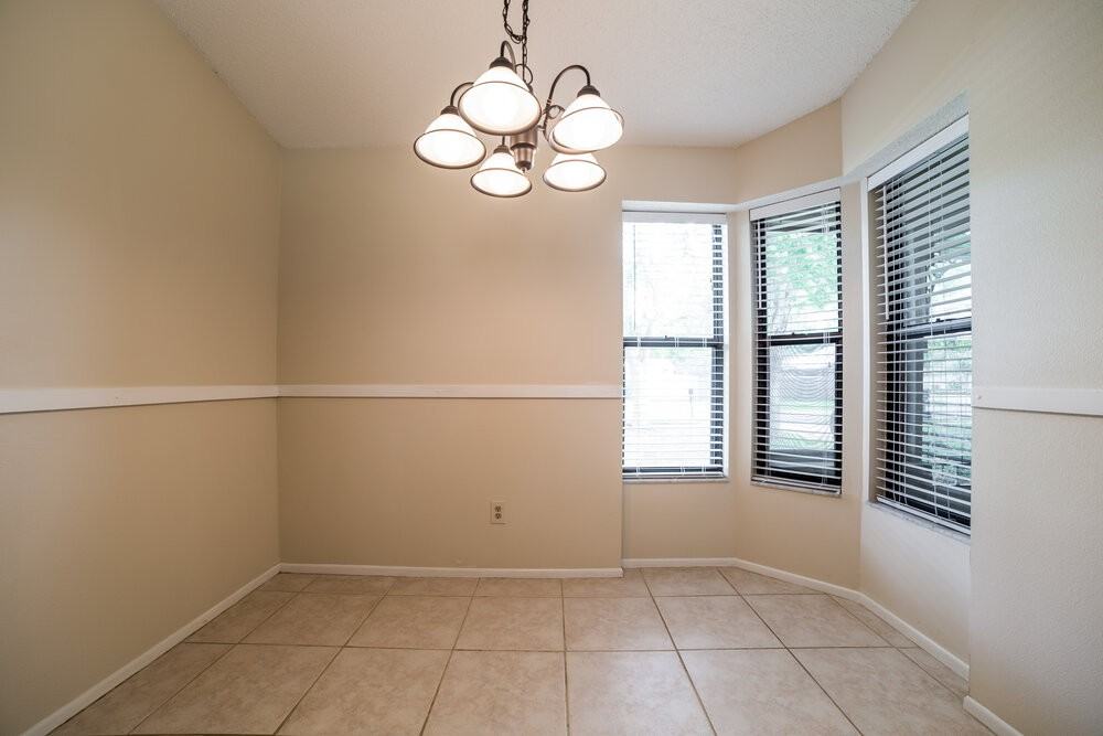 1029 Wainright Dr - Photo 7 of 15