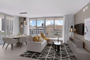 featured image of 4010 S Ocean Dr
