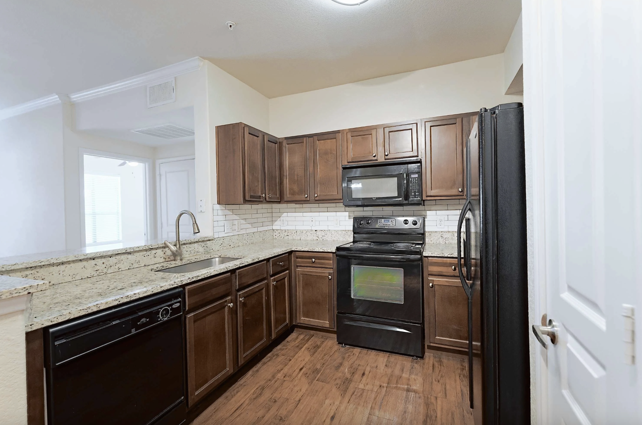 10601 Ranch to Market Road 2222 - Photo 3 of 23