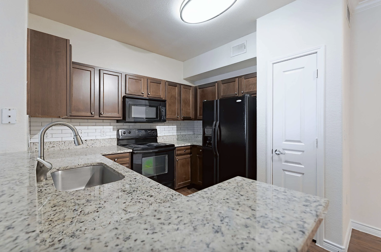 10601 Ranch to Market Road 2222 - Photo 2 of 23