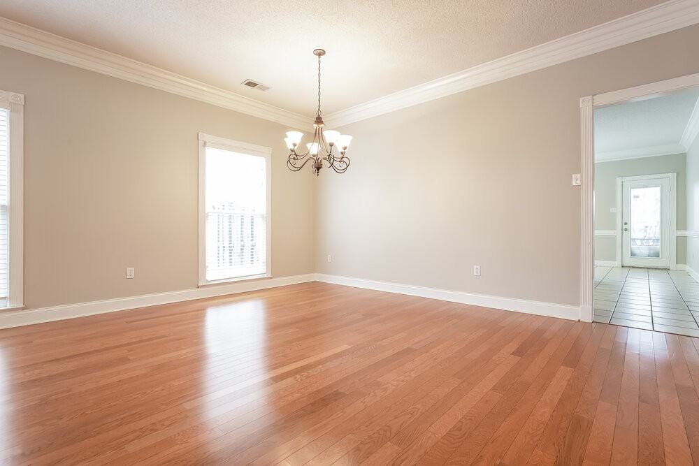 4797 Stone Cross Dr - Photo 4 of 15