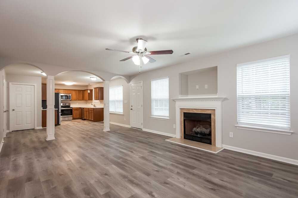 1119 Homestead Glen Blvd - Photo 4 of 17