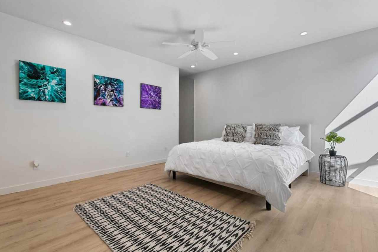 4305 Roseland Ave #1583911P - Photo 3 of 38